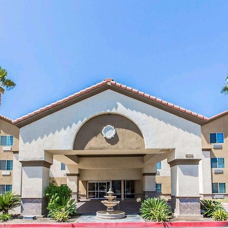 Comfort Suites Bakersfield Buitenkant foto