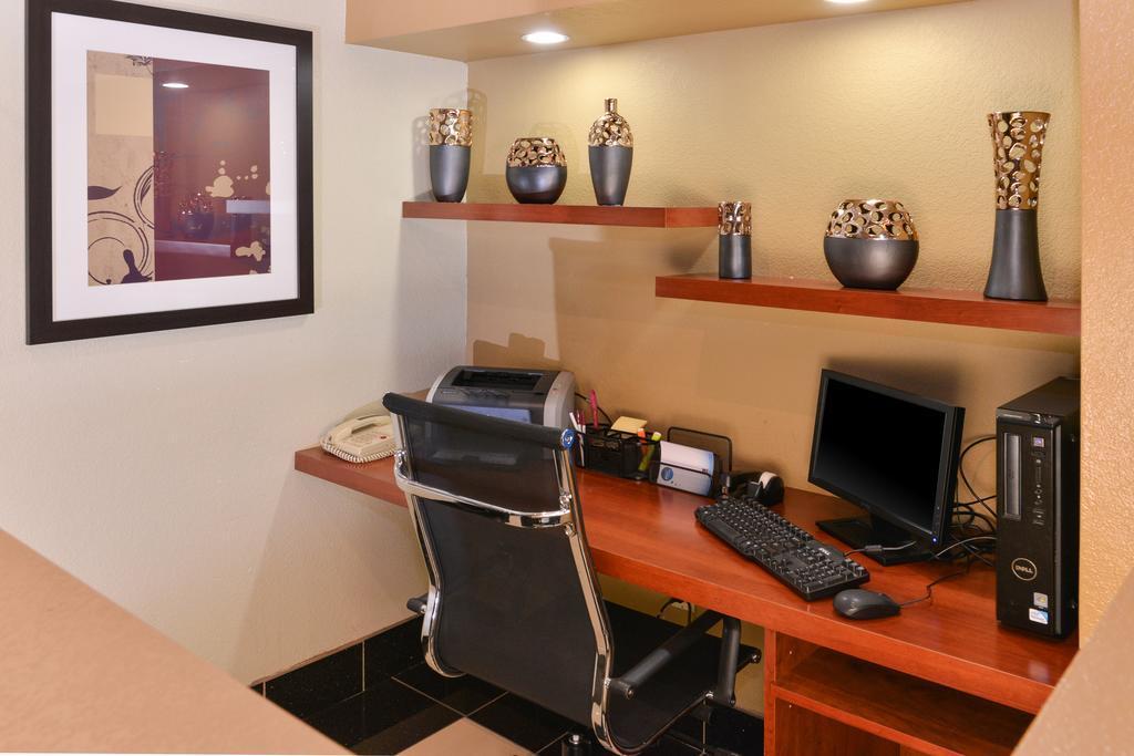 Comfort Suites Bakersfield Buitenkant foto