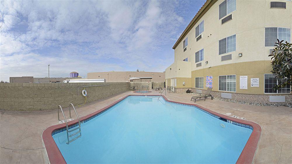 Comfort Suites Bakersfield Buitenkant foto