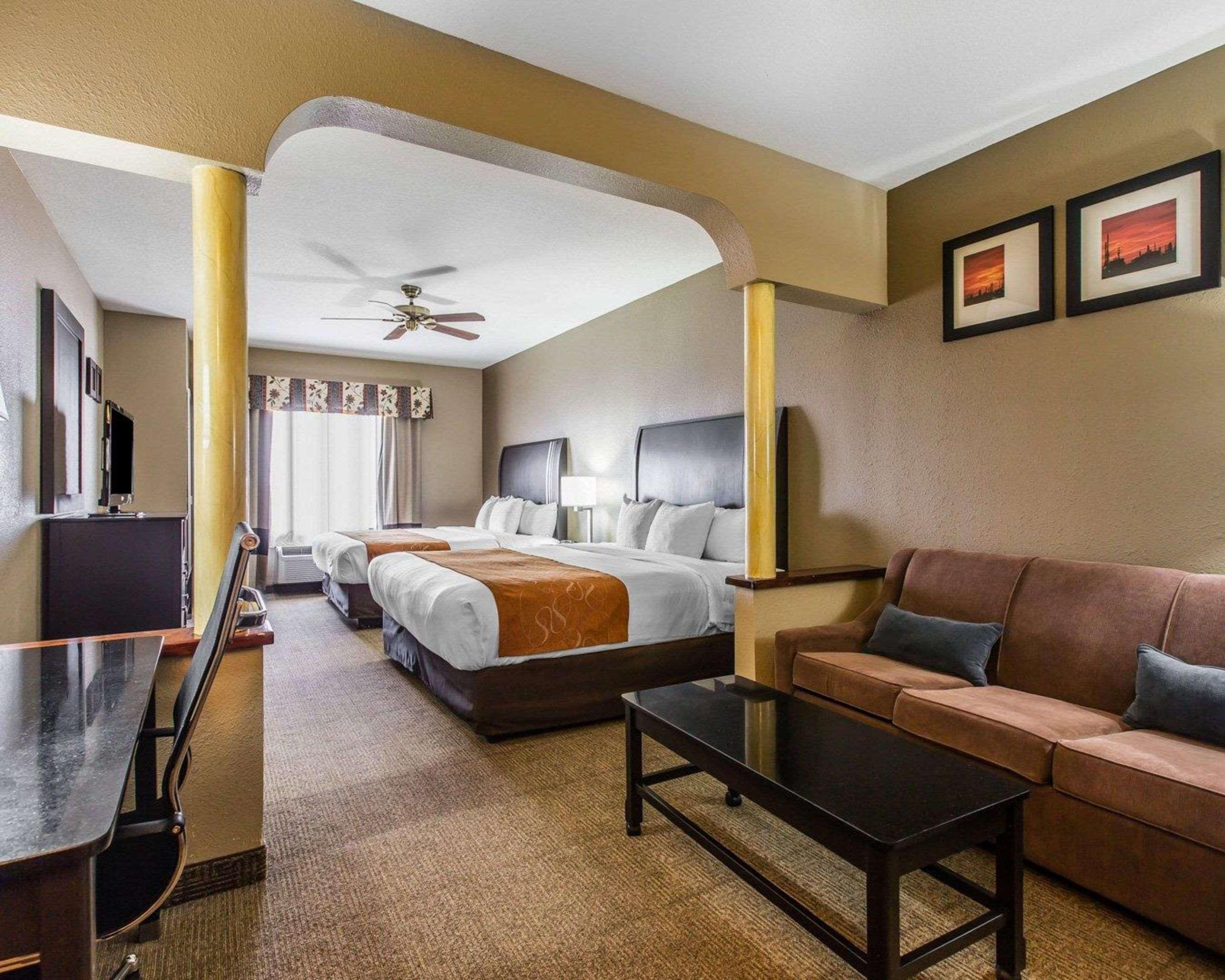 Comfort Suites Bakersfield Buitenkant foto