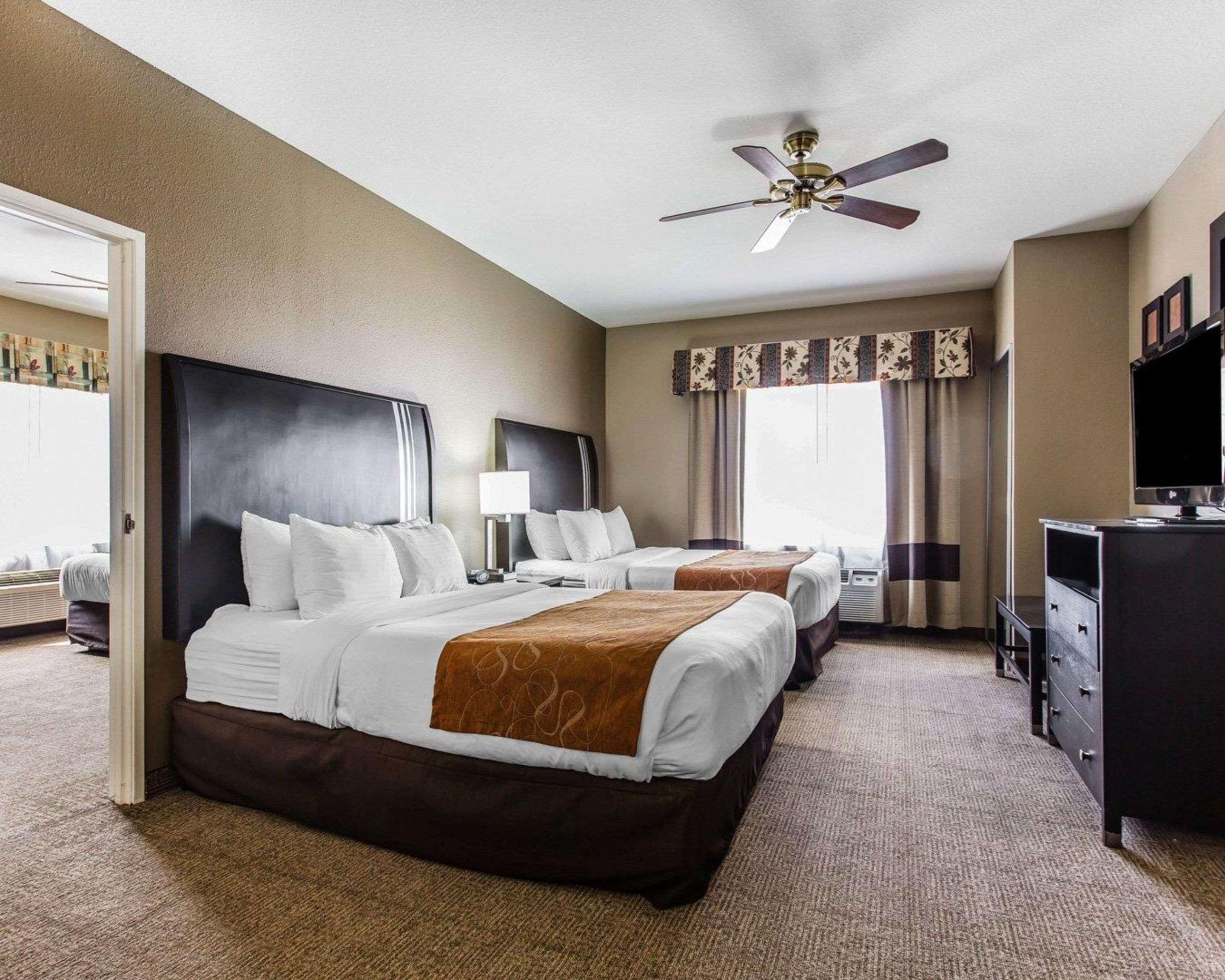 Comfort Suites Bakersfield Buitenkant foto