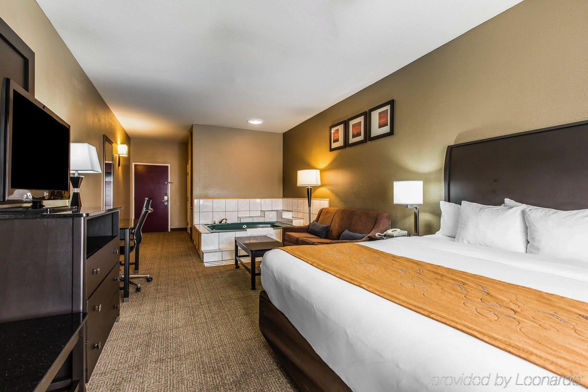 Comfort Suites Bakersfield Buitenkant foto
