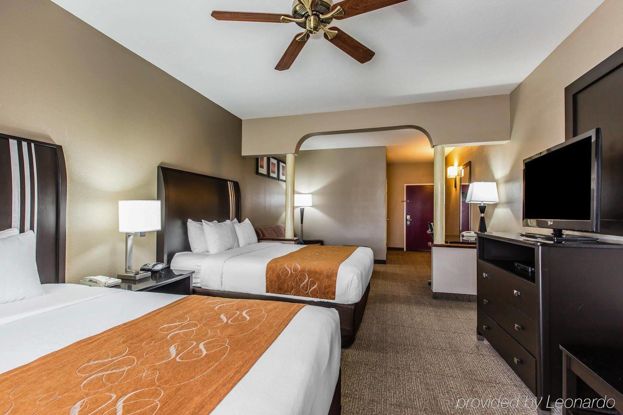 Comfort Suites Bakersfield Buitenkant foto