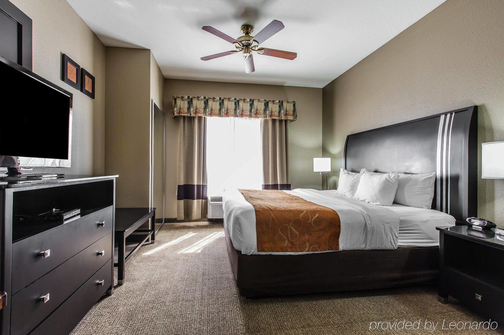 Comfort Suites Bakersfield Buitenkant foto