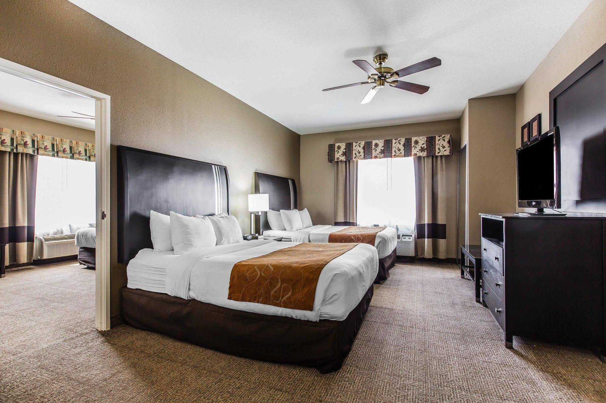 Comfort Suites Bakersfield Buitenkant foto